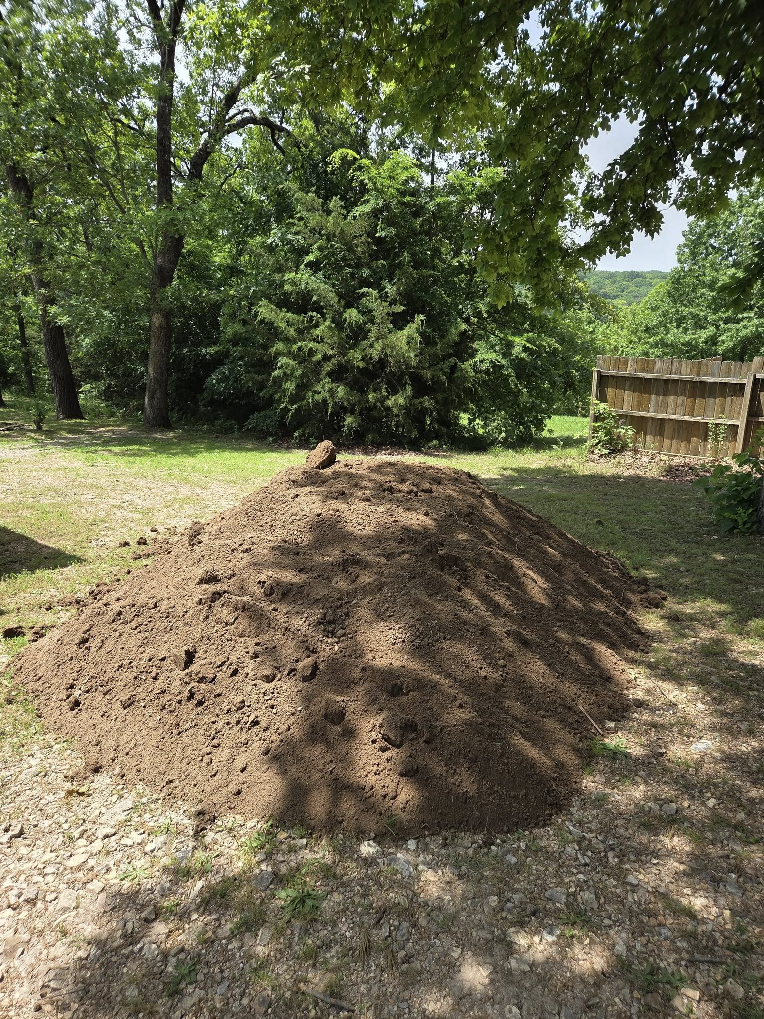 top soil delivery and spreading